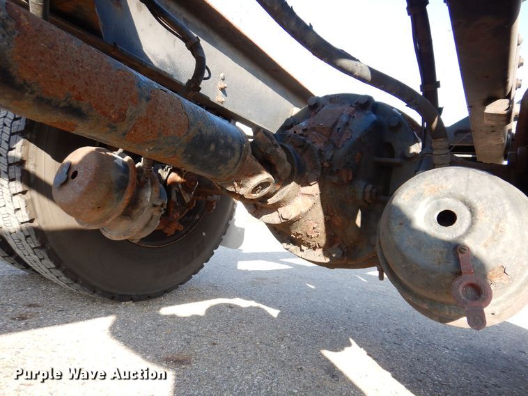 image for item KW9765 2014 Kenworth T370  truck cab and chassis