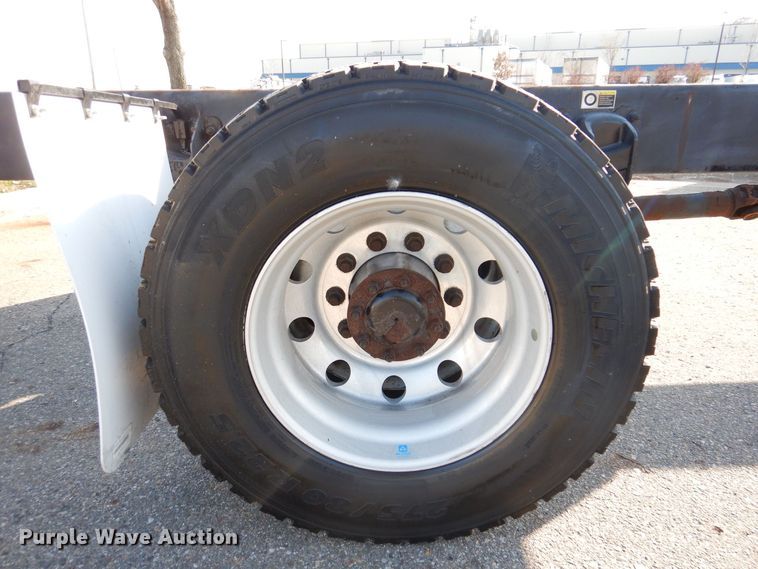 image for item KW9765 2014 Kenworth T370  truck cab and chassis