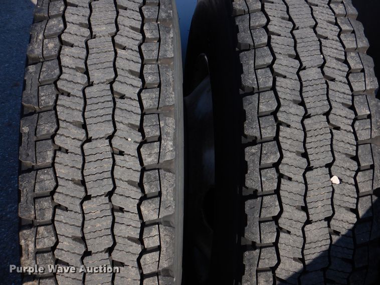 image for item KW9765 2014 Kenworth T370  truck cab and chassis