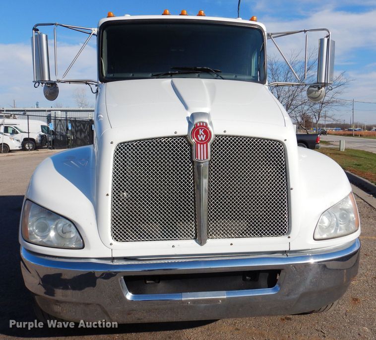 image for item KW9766 2014 Kenworth T370  truck cab and chassis
