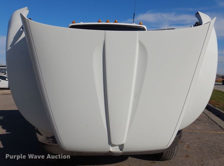 image for item KW9766 2014 Kenworth T370  truck cab and chassis