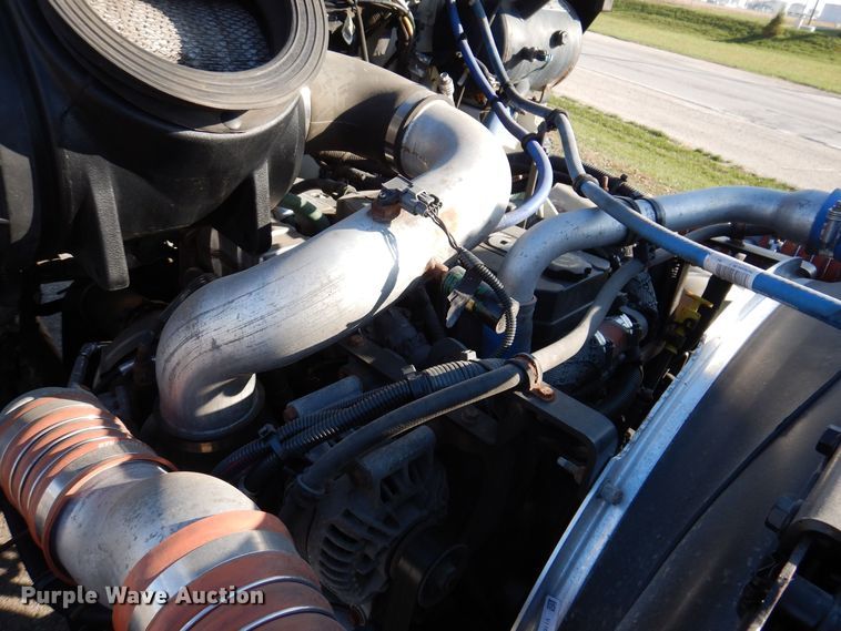 image for item KW9766 2014 Kenworth T370  truck cab and chassis