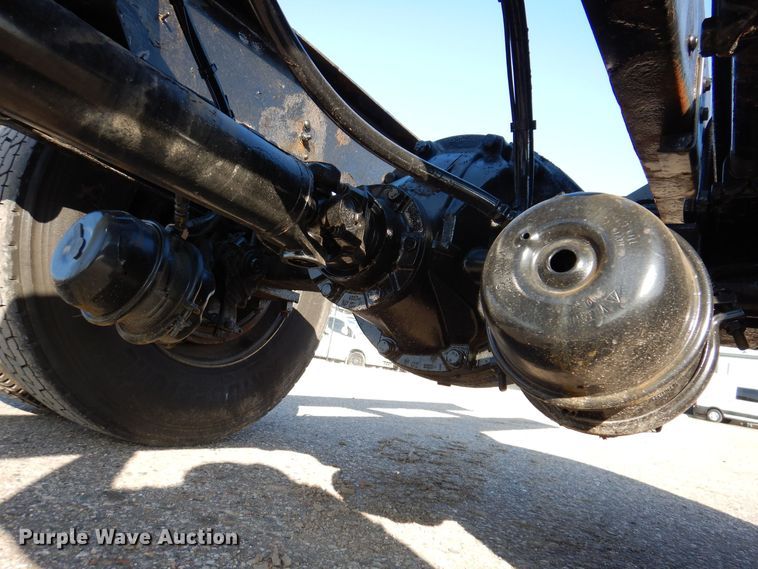 image for item KW9766 2014 Kenworth T370  truck cab and chassis