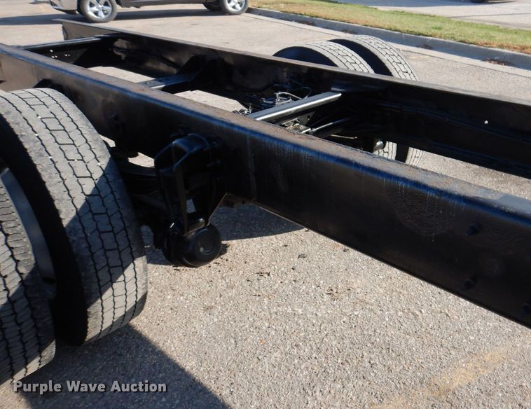 image for item KW9766 2014 Kenworth T370  truck cab and chassis