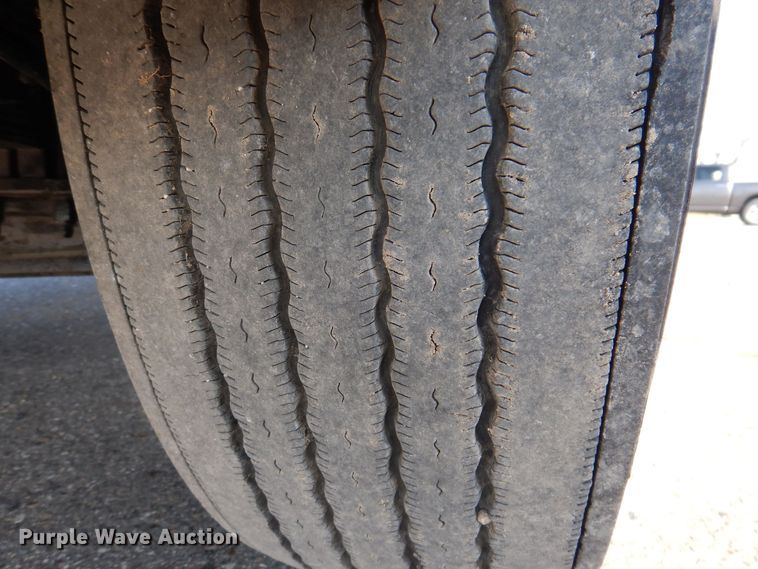 image for item KW9766 2014 Kenworth T370  truck cab and chassis