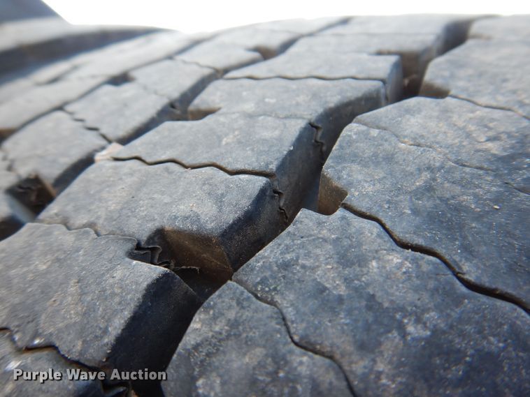 image for item KW9766 2014 Kenworth T370  truck cab and chassis