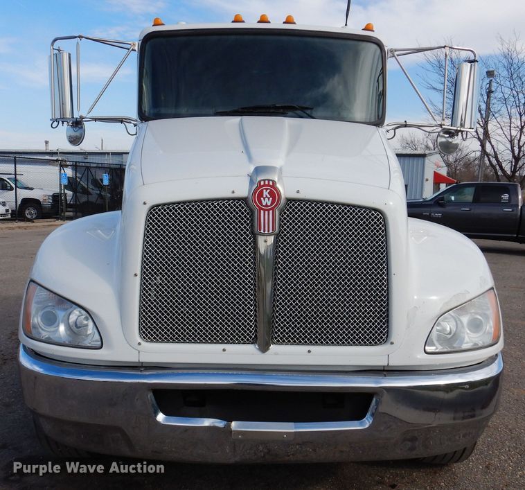 image for item KW9767 2014 Kenworth T370  truck cab and chassis
