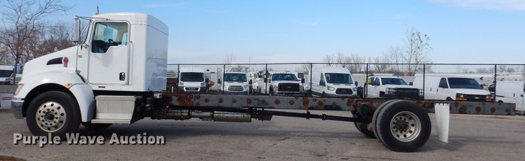 image for item KW9767 2014 Kenworth T370  truck cab and chassis