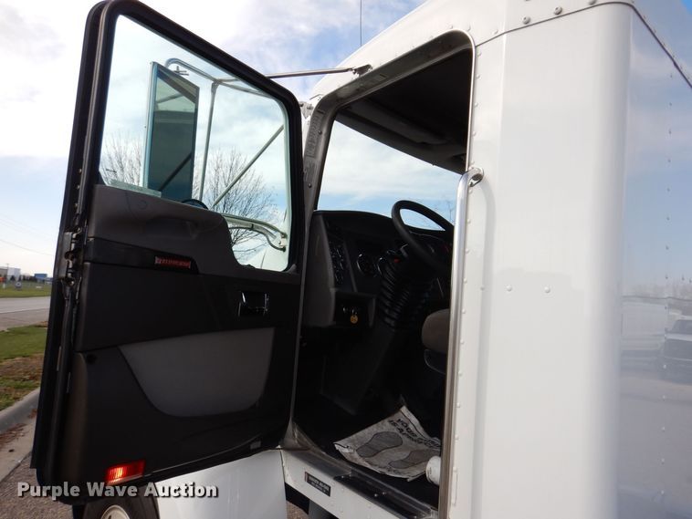 image for item KW9767 2014 Kenworth T370  truck cab and chassis