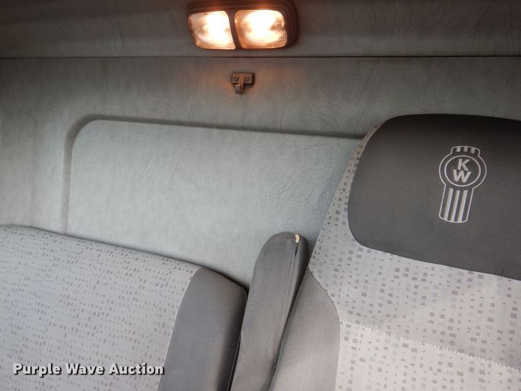 image for item KW9767 2014 Kenworth T370  truck cab and chassis