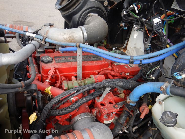 image for item KW9767 2014 Kenworth T370  truck cab and chassis