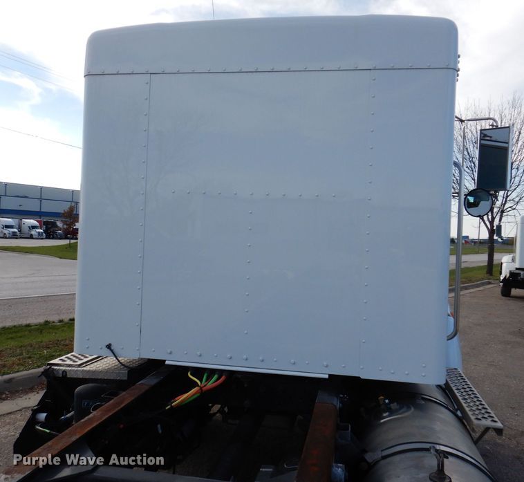 image for item KW9767 2014 Kenworth T370  truck cab and chassis