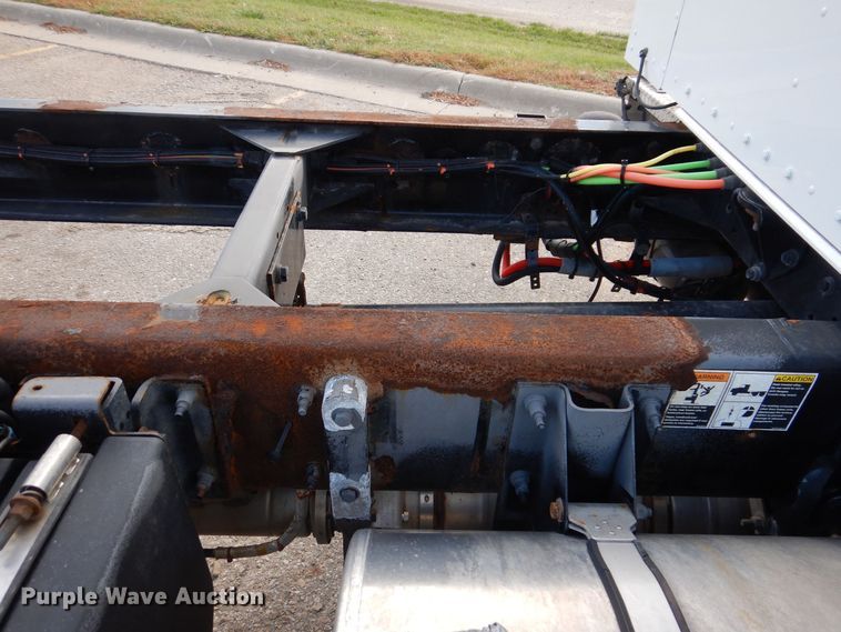 image for item KW9767 2014 Kenworth T370  truck cab and chassis