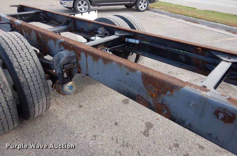 image for item KW9767 2014 Kenworth T370  truck cab and chassis