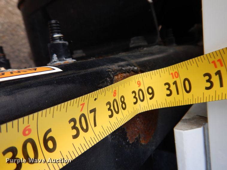 image for item KW9767 2014 Kenworth T370  truck cab and chassis