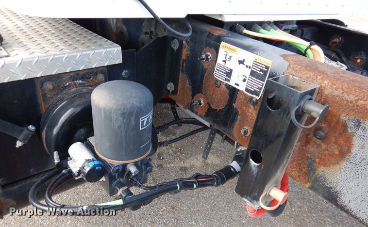 image for item KW9767 2014 Kenworth T370  truck cab and chassis