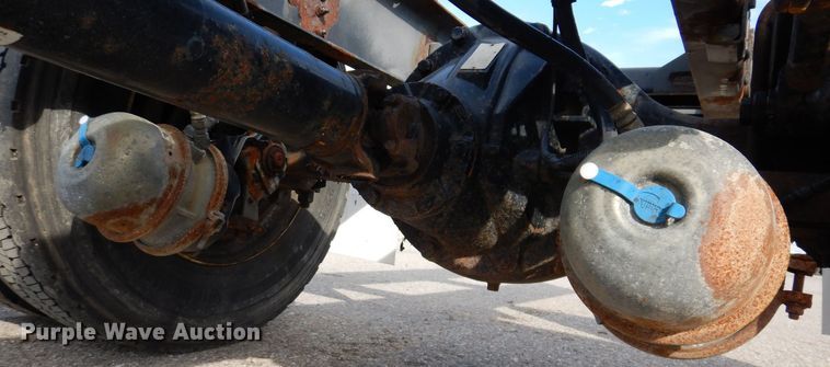 image for item KW9767 2014 Kenworth T370  truck cab and chassis