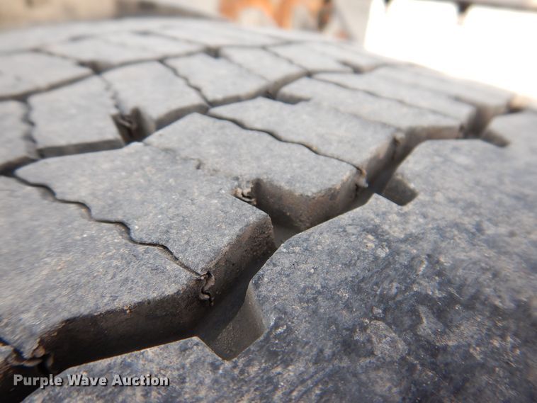 image for item KW9767 2014 Kenworth T370  truck cab and chassis