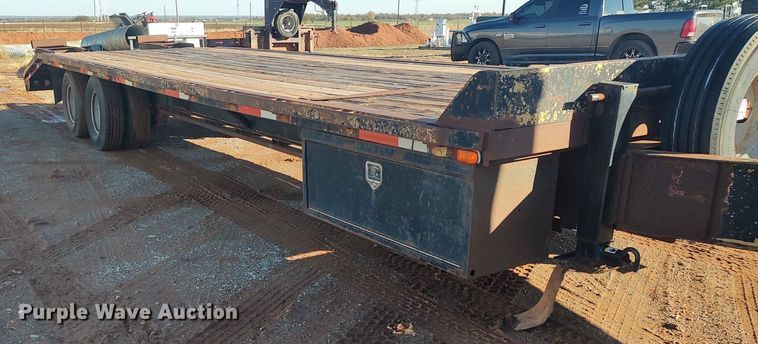 image for item LK9343 1999 Pero  equipment trailer