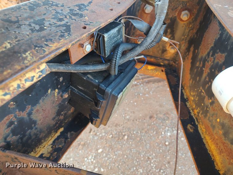 image for item LK9343 1999 Pero  equipment trailer