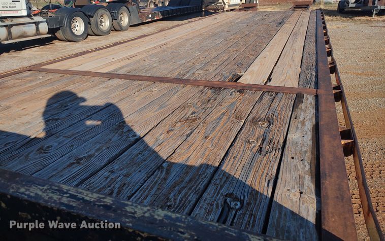 image for item LK9343 1999 Pero  equipment trailer