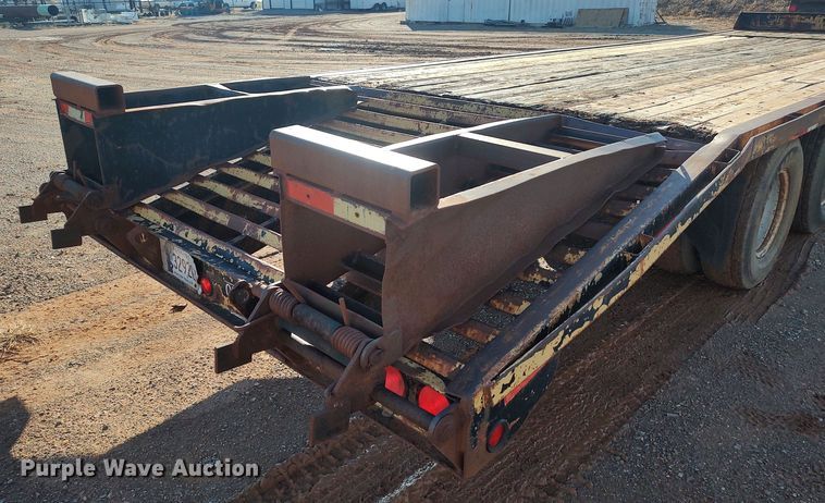 image for item LK9343 1999 Pero  equipment trailer