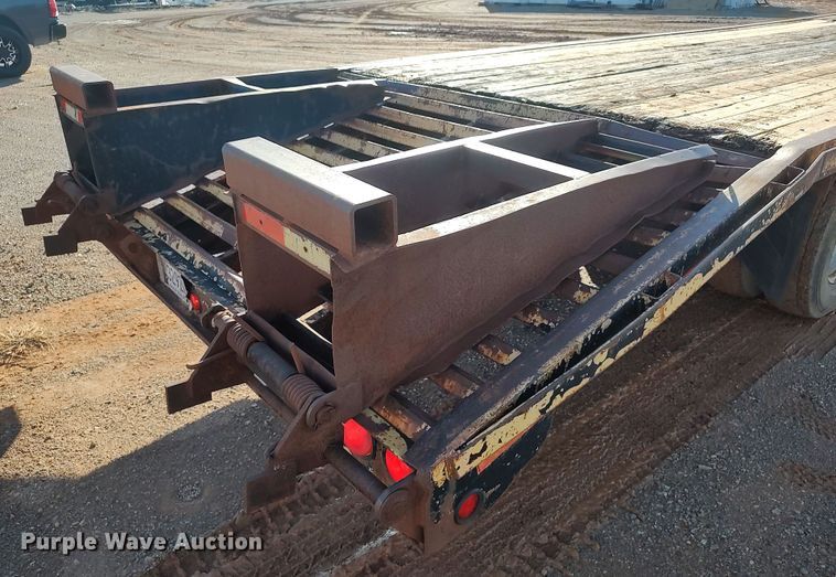 image for item LK9343 1999 Pero  equipment trailer