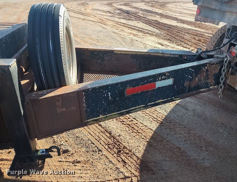 image for item LK9343 1999 Pero  equipment trailer