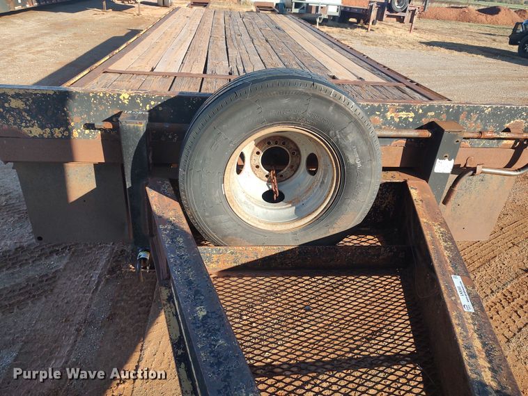 image for item LK9343 1999 Pero  equipment trailer