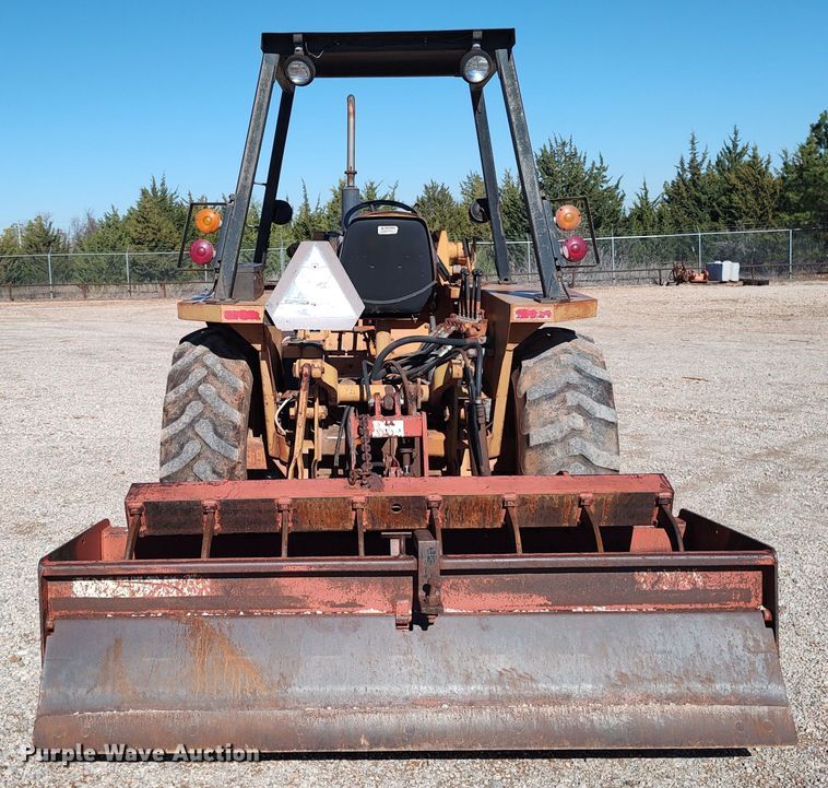 image for item LK9348 Case 480LL  landscape tractor