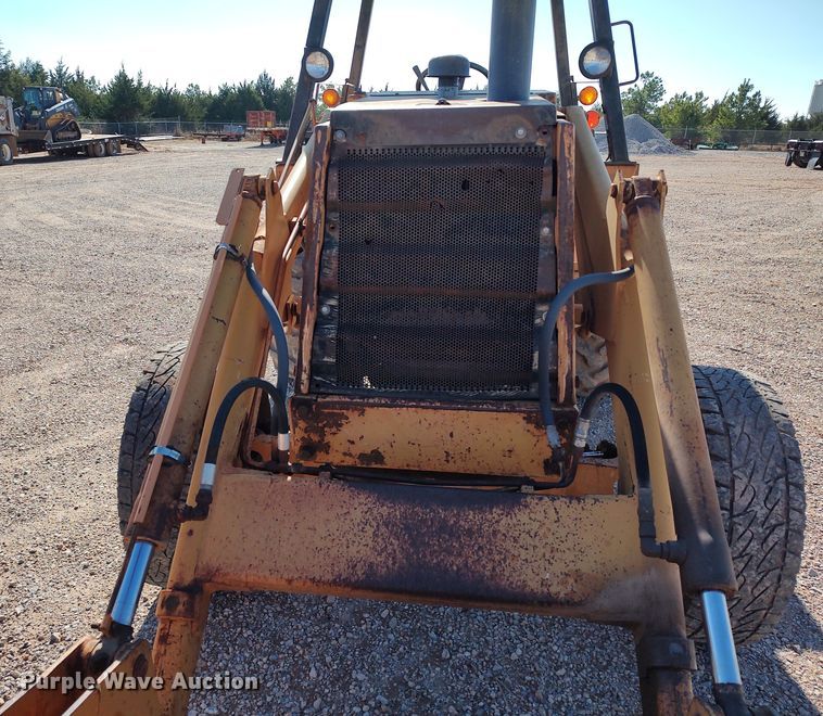 image for item LK9348 Case 480LL  landscape tractor