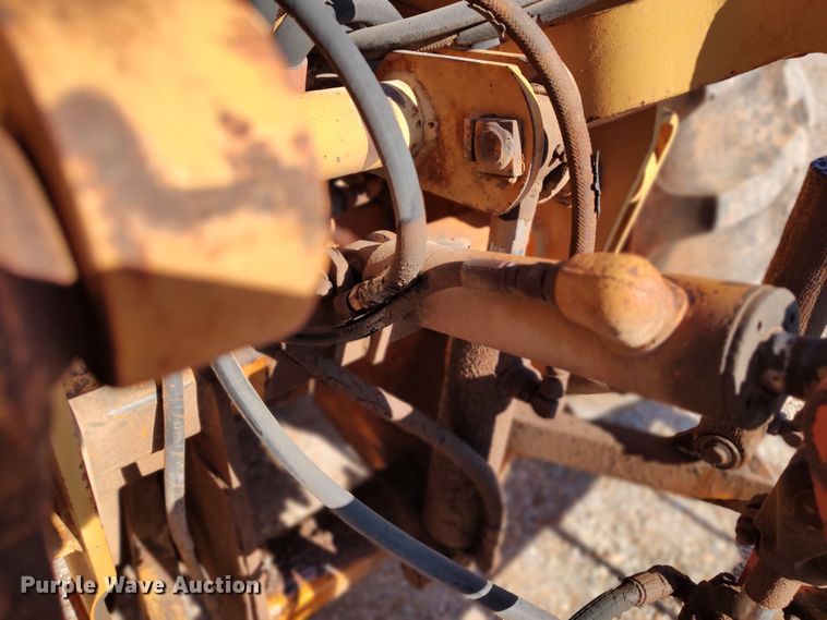 image for item LK9348 Case 480LL  landscape tractor