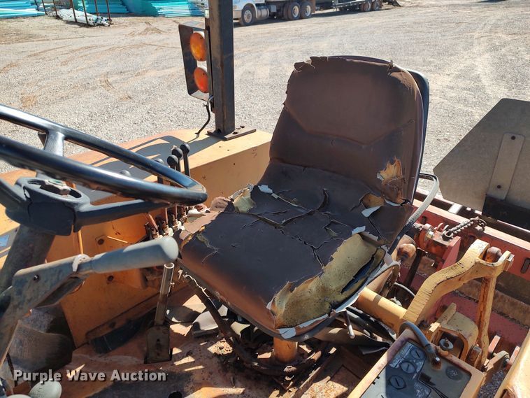 image for item LK9348 Case 480LL  landscape tractor