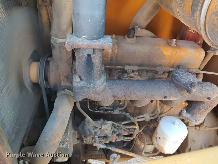 image for item LK9348 Case 480LL  landscape tractor