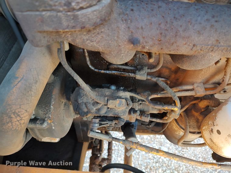 image for item LK9348 Case 480LL  landscape tractor