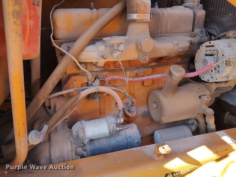 image for item LK9348 Case 480LL  landscape tractor