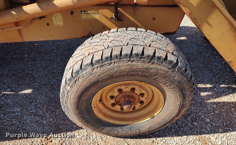 image for item LK9348 Case 480LL  landscape tractor