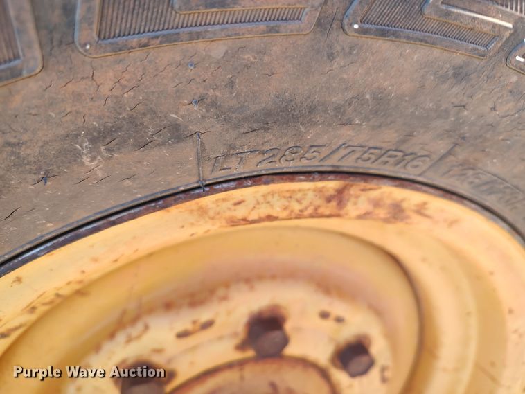 image for item LK9348 Case 480LL  landscape tractor