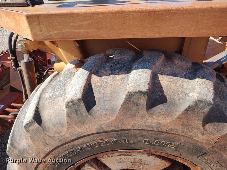 image for item LK9348 Case 480LL  landscape tractor