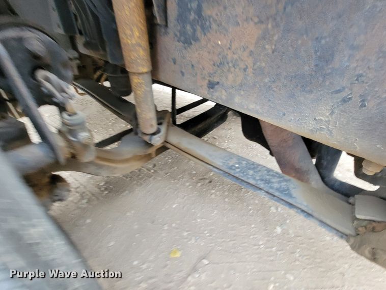 image for item LL9549 1999 Volvo VN  semi truck