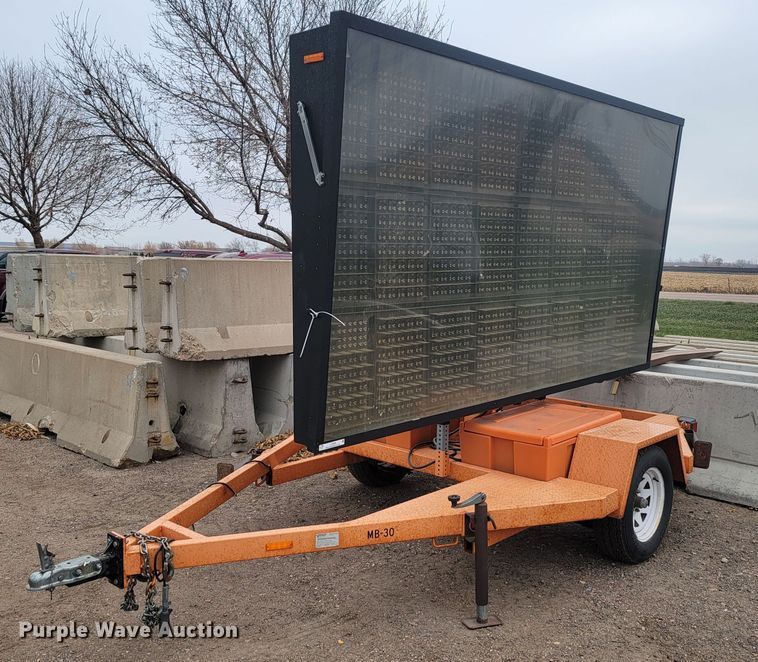 2007 VerMac message board trailer in Harrisburg, SD Item LL9690 sold