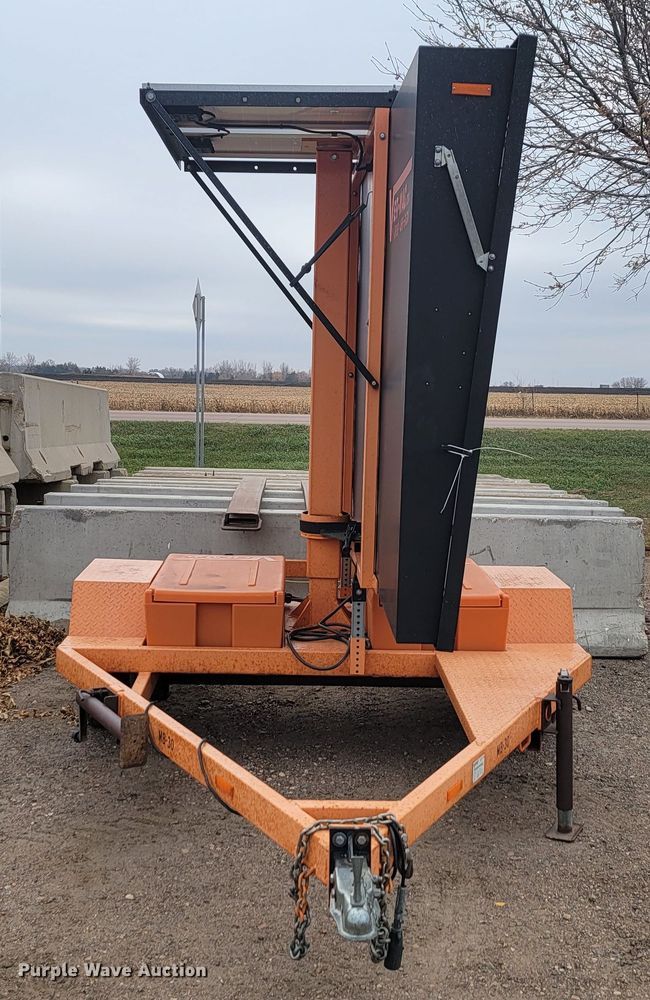 image for item LL9690 2007 Ver-Mac  message board trailer