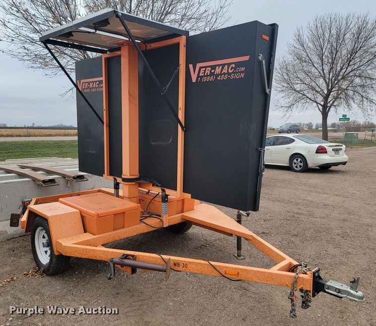 image for item LL9690 2007 Ver-Mac  message board trailer