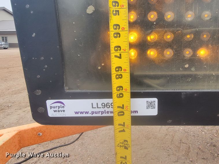 image for item LL9690 2007 Ver-Mac  message board trailer