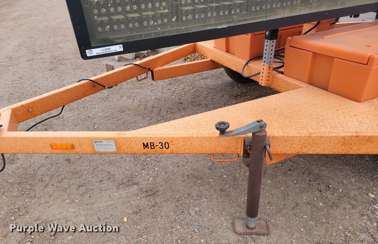 image for item LL9690 2007 Ver-Mac  message board trailer