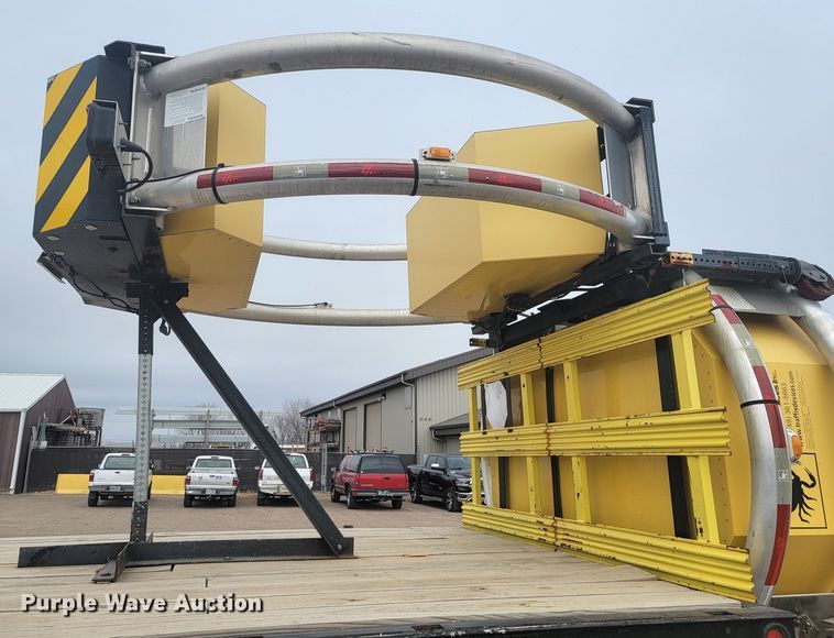 image for item LL9691 2006 International 4300  flatbed truck with crash attenuator