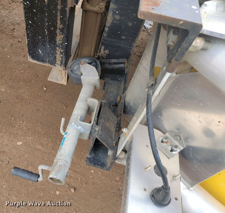 image for item LL9691 2006 International 4300  flatbed truck with crash attenuator