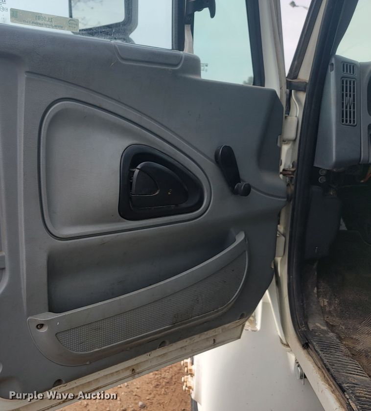 image for item LL9691 2006 International 4300  flatbed truck with crash attenuator