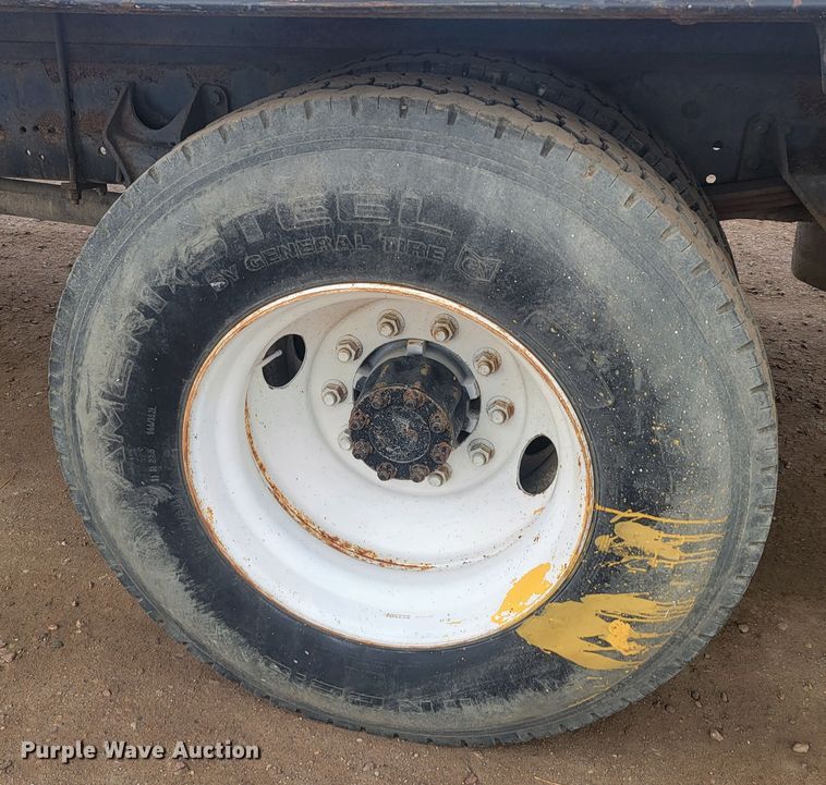 image for item LL9691 2006 International 4300  flatbed truck with crash attenuator