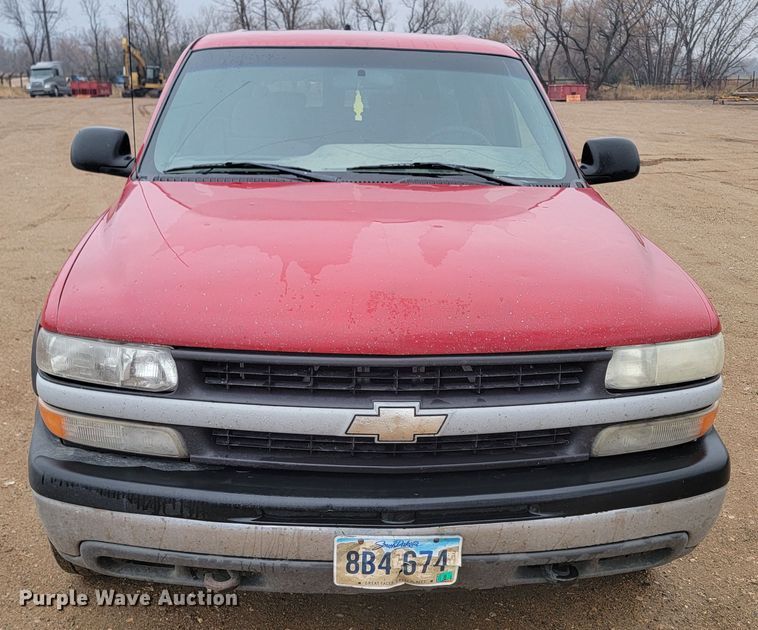 image for item LL9713 2001 Chevrolet Suburban  SUV